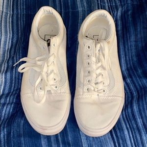 White Old Skool Vans Size 5.5 Men
